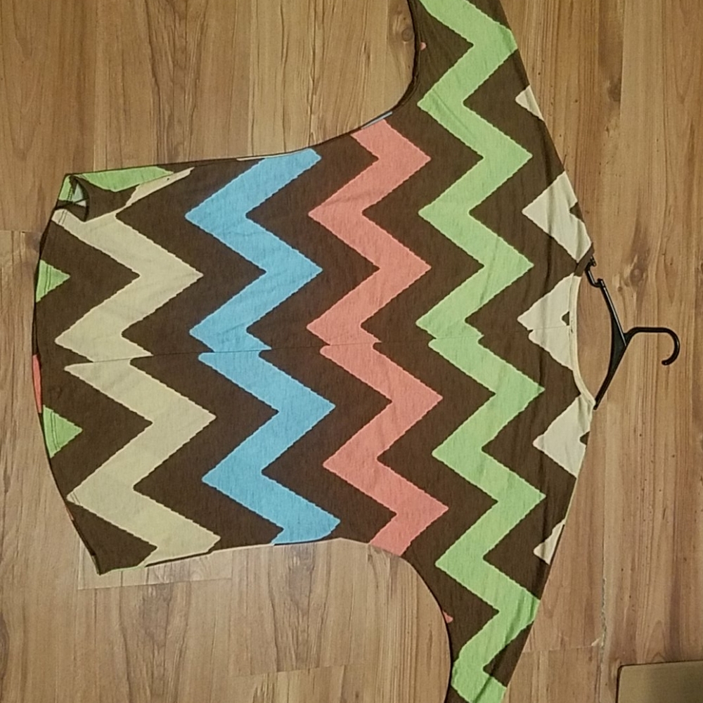 Shirt - Picture 2 of 3